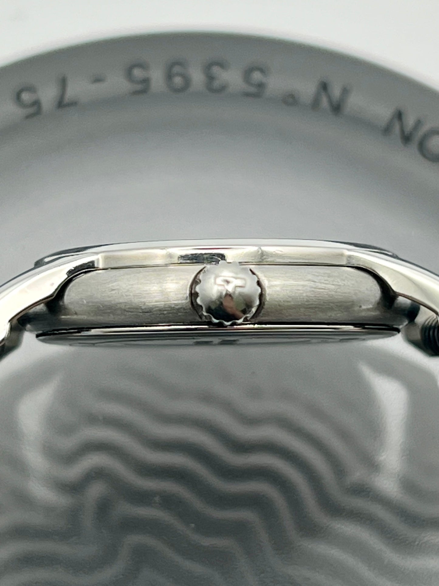 Women’s 2000 Tissot Ring R420/320