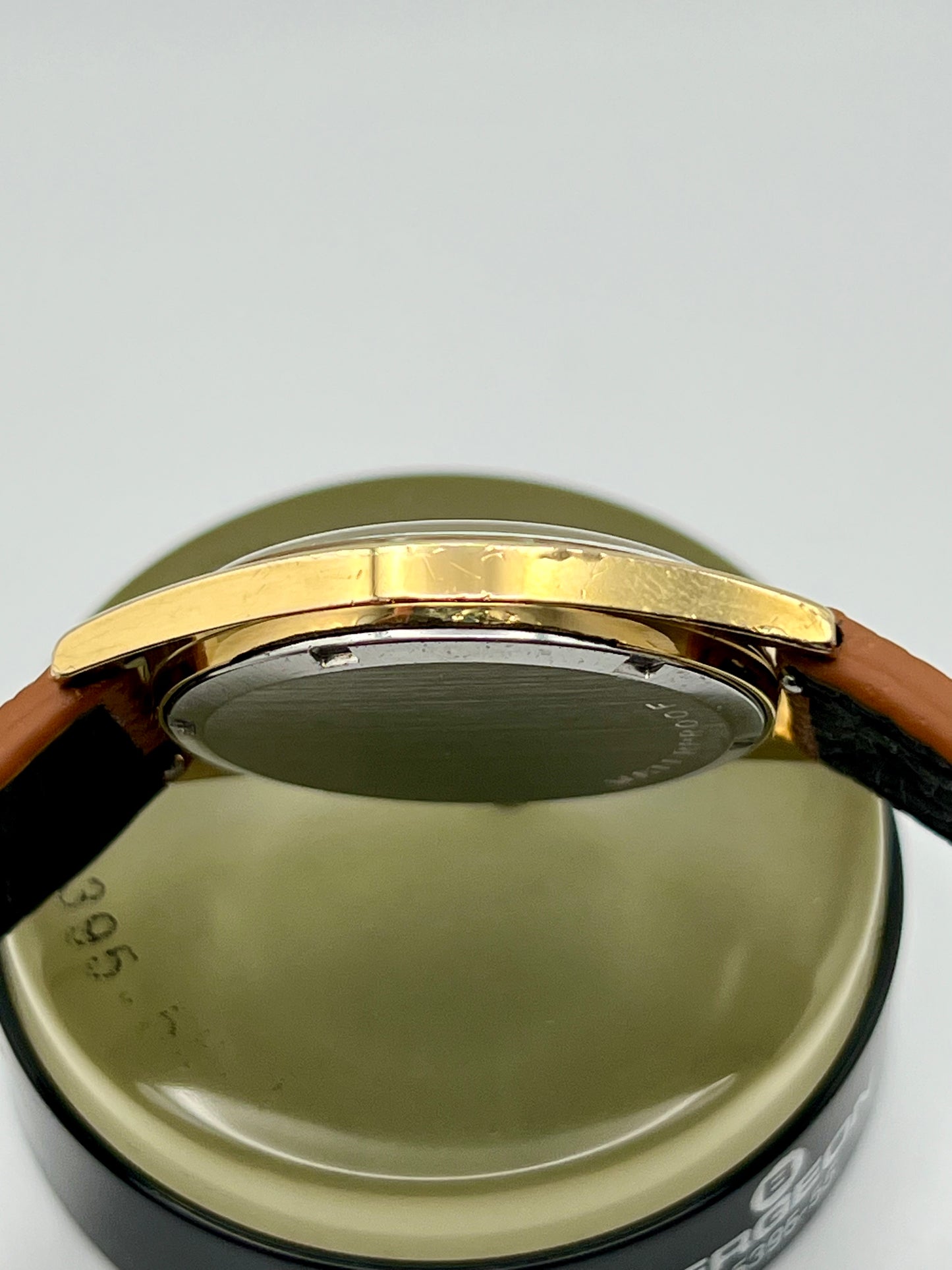 Omega Genève Cal 601 Ref. 135.041