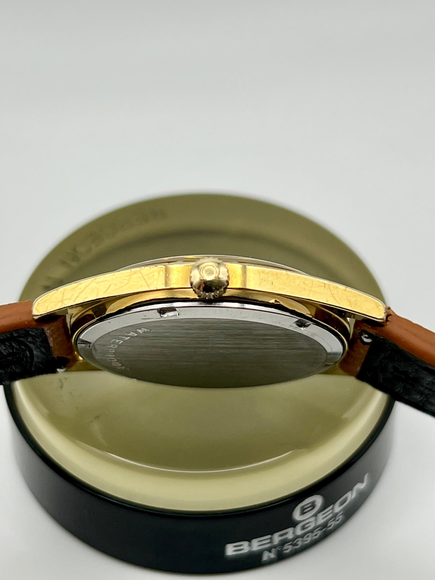 Omega Genève Cal 601 Ref. 135.041