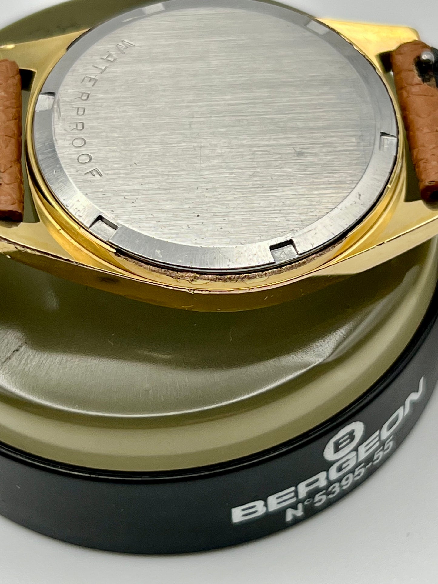 Omega Genève Cal 601 Ref. 135.041