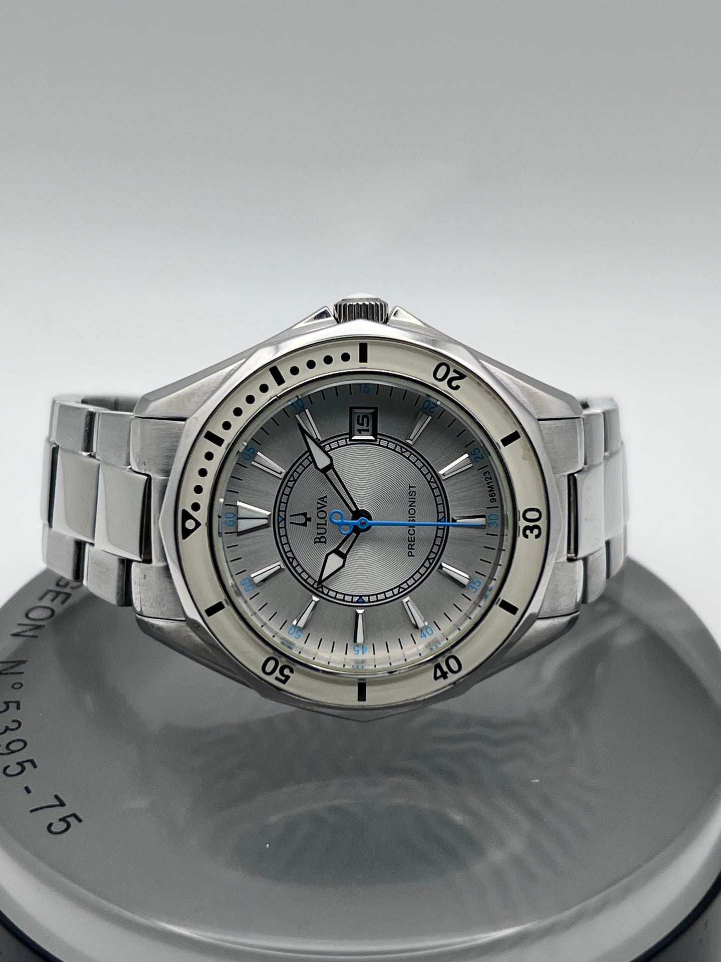 2012 Women’s Bulova Precisionist Winter Park White 96M123