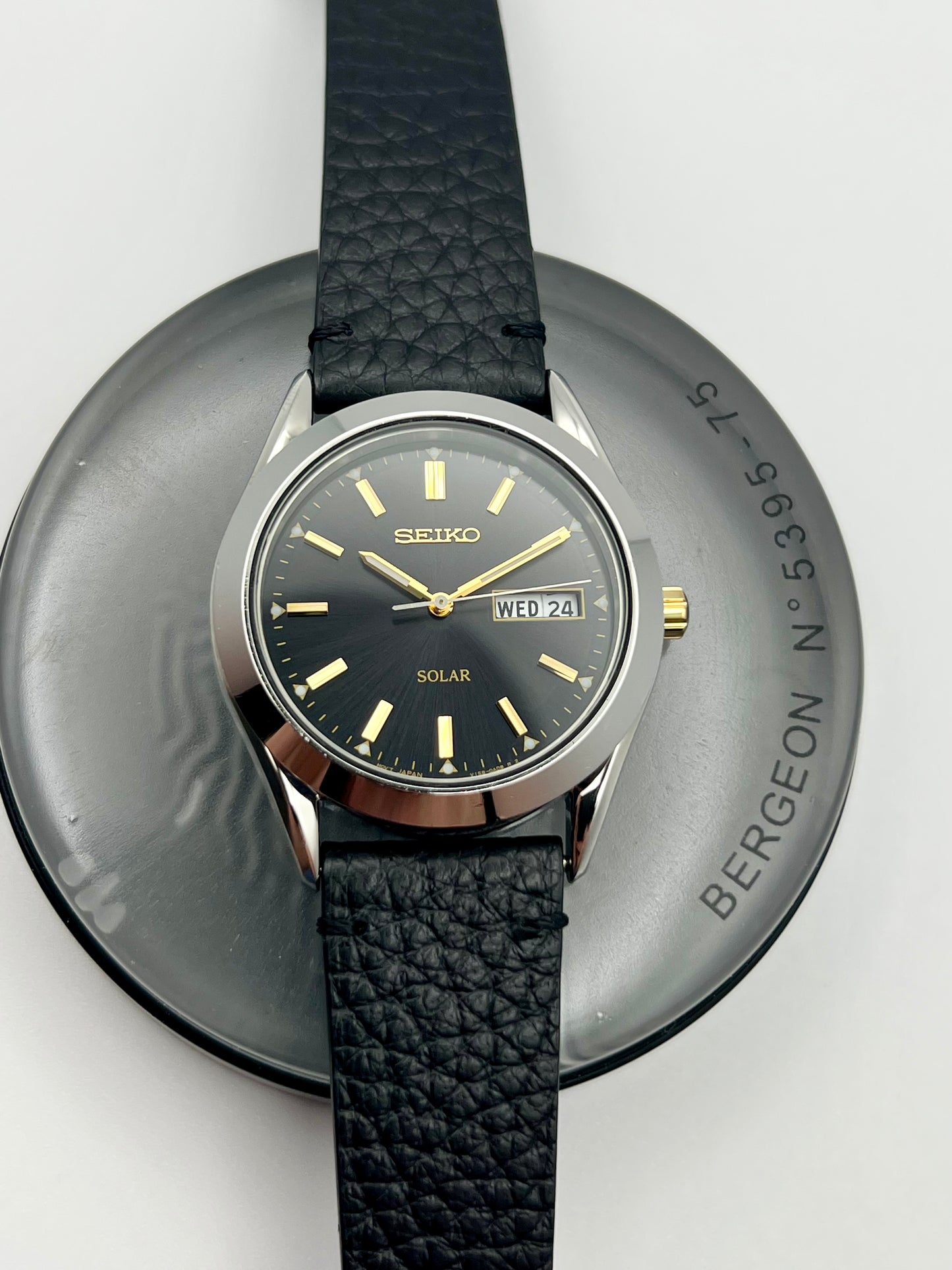 Seiko V158-0AB0 Solar