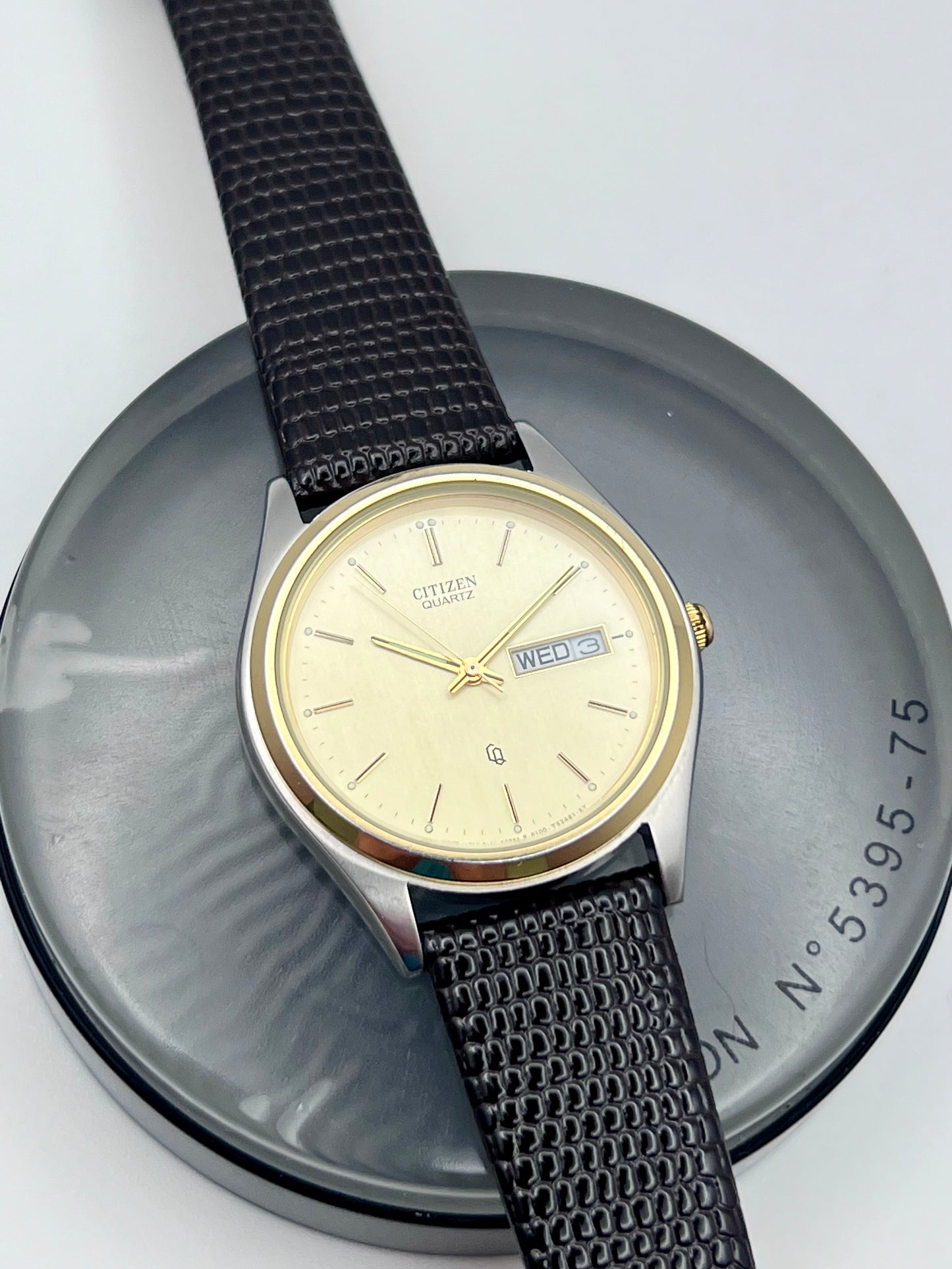 1989 Mens Citizen CQ 6100-847555 Two-Tone
