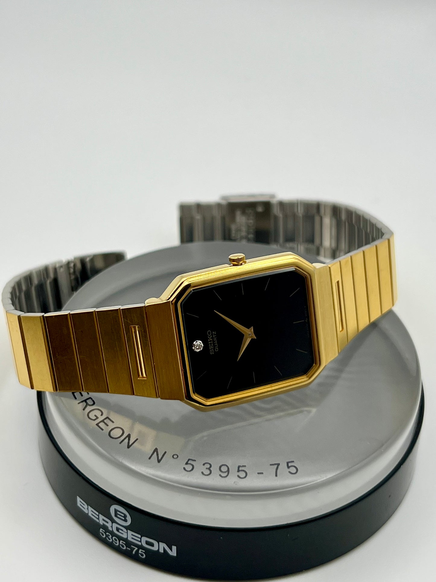 1990 Seiko 5Y30-5B89 Gold Tone