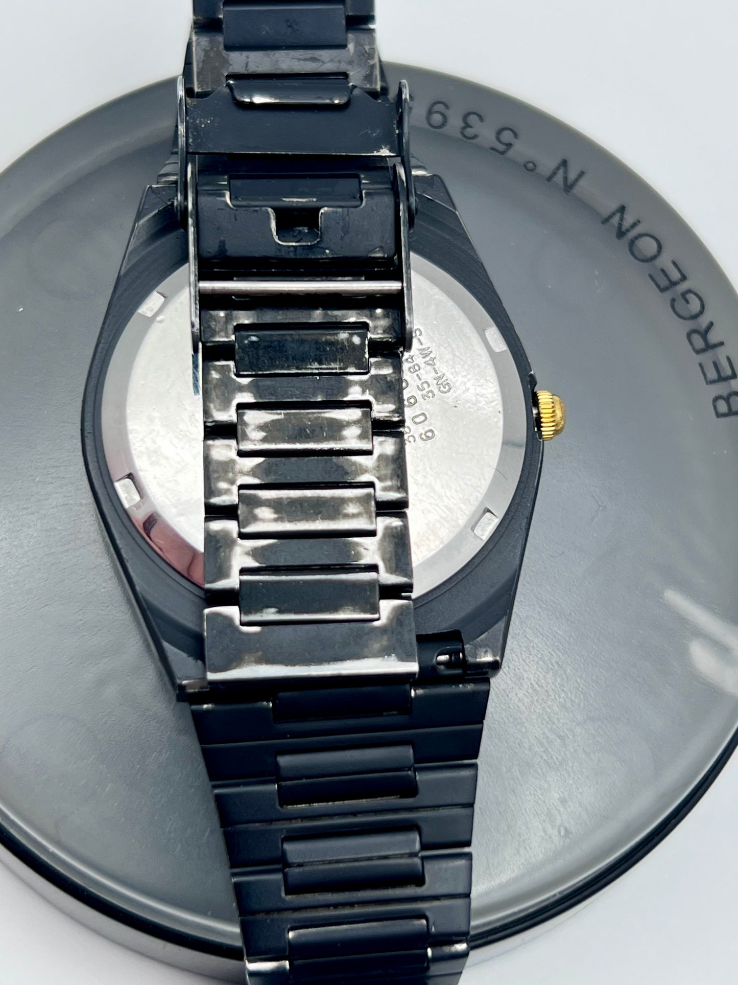 1986 Mens Citizen CQ PVD 3801-899881SMK Quartz