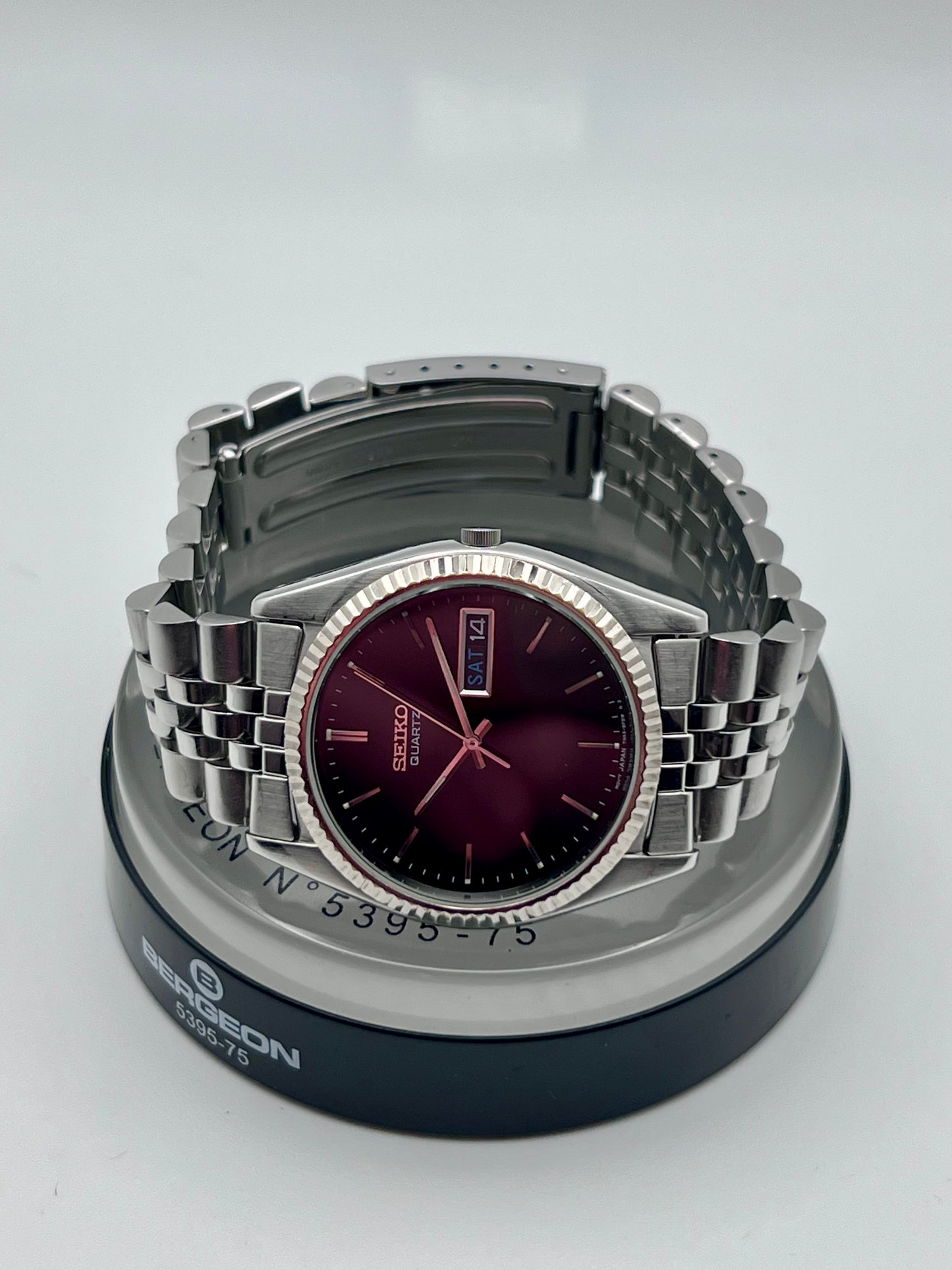 1994 Seiko 7N43-8A40 Quartz Black Dial
