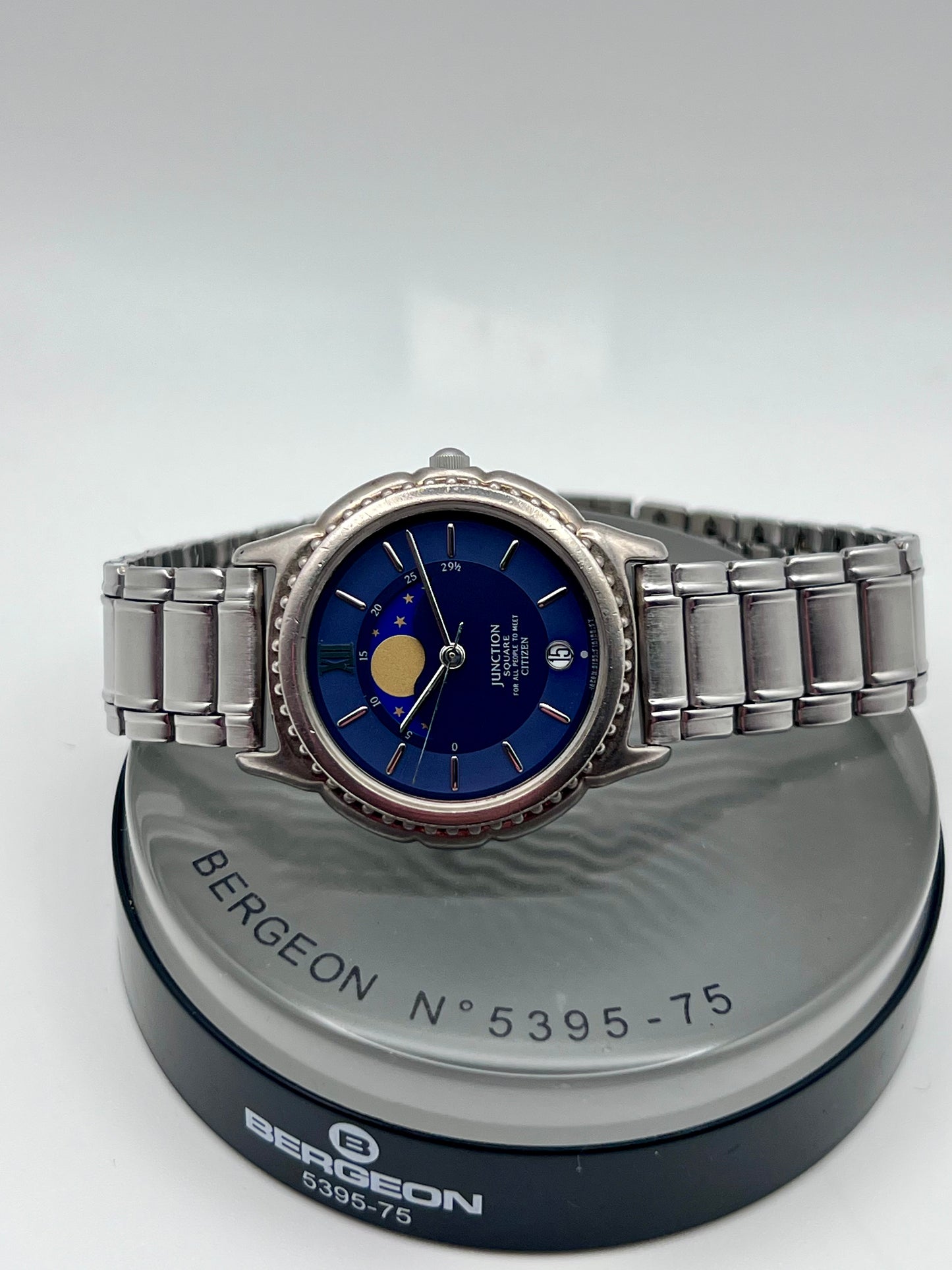 1993 Citizen Junction Square Moon Phase 6185-K04905 Quartz - Very Rare