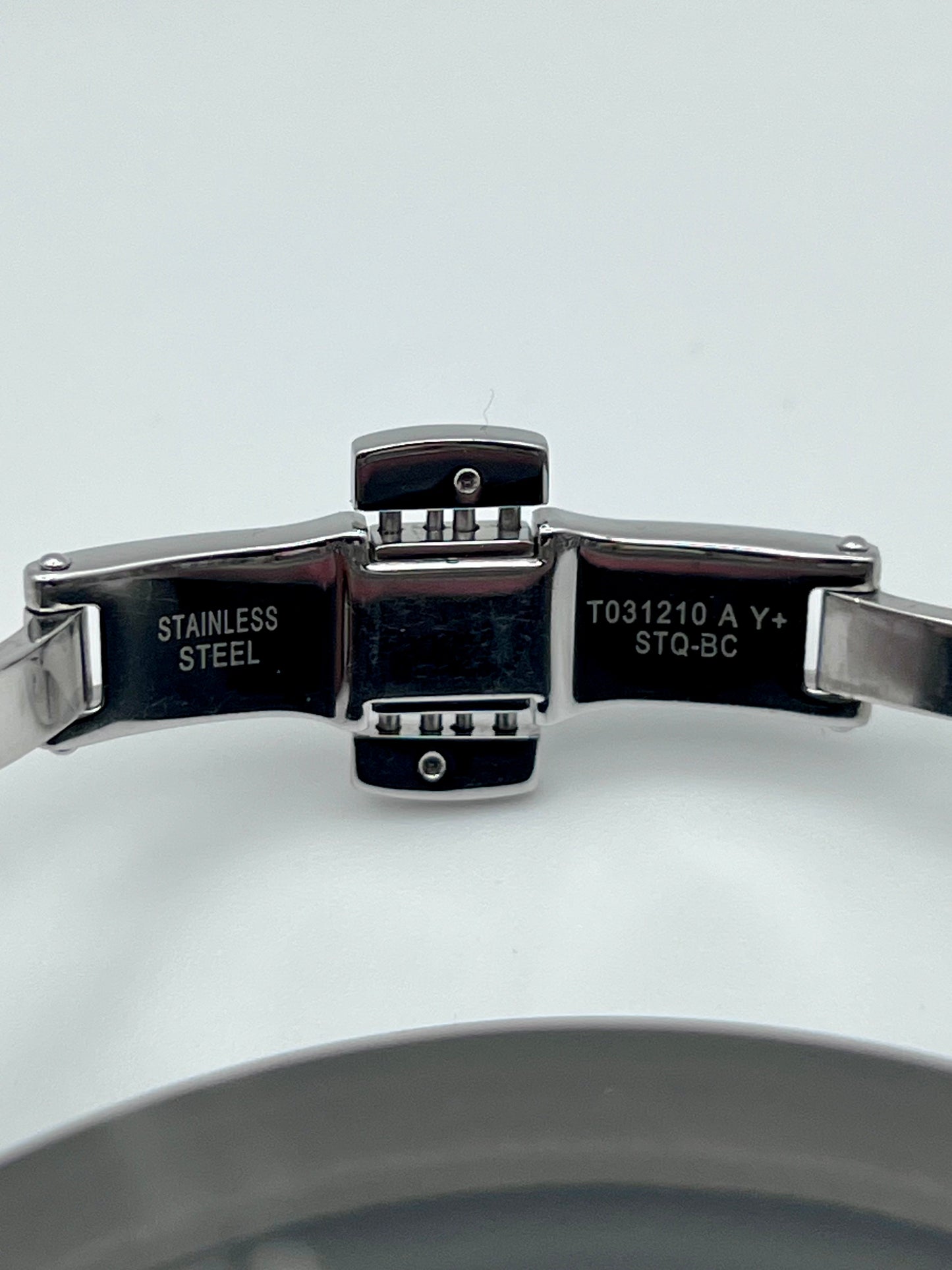 Early 2000’s Ladies Tissot Ballade III T031210A Two-Tone Quartz