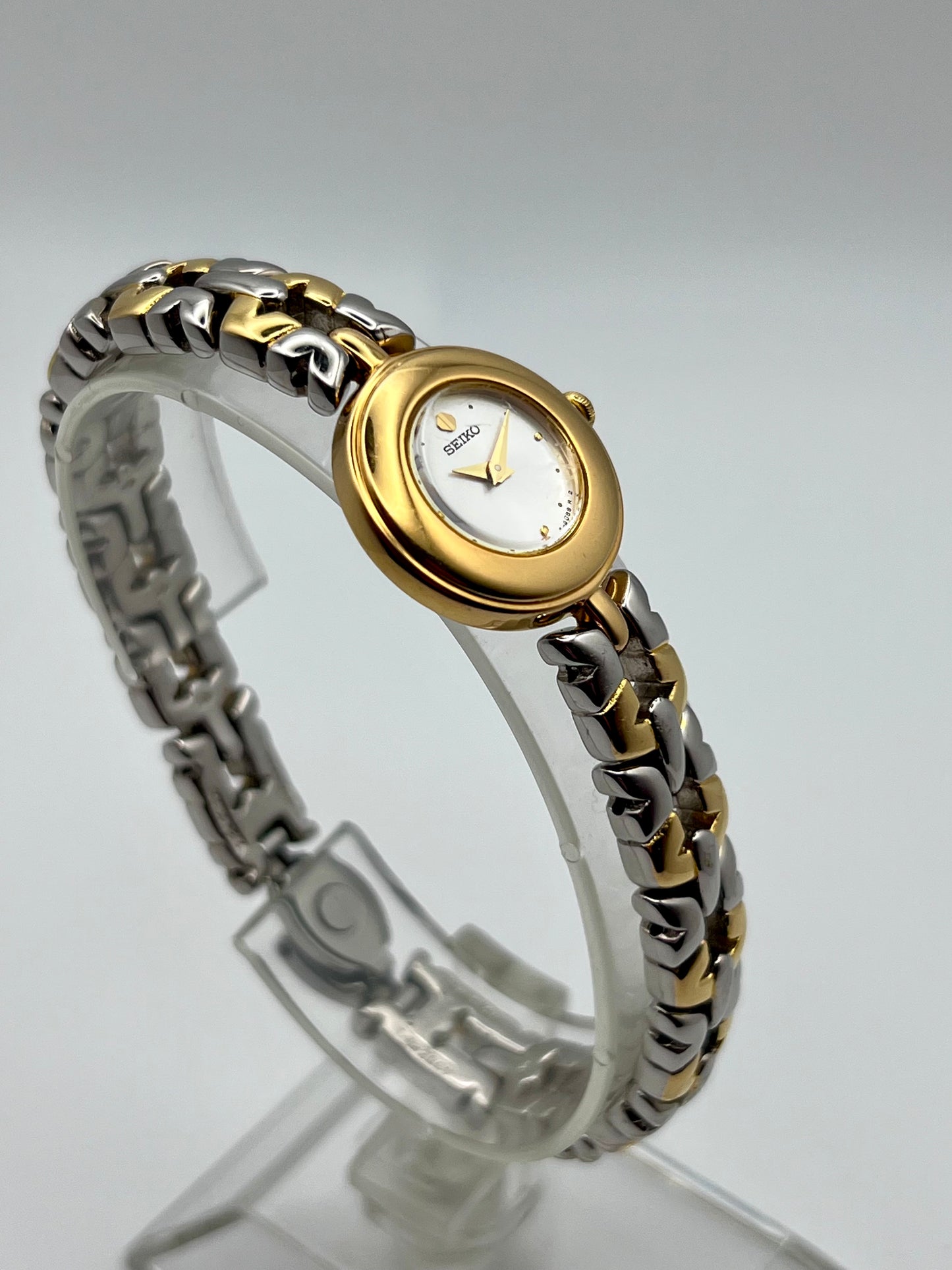 1995 Ladies Seiko 1N00-1C70 Two-Tone Bracelet Quartz