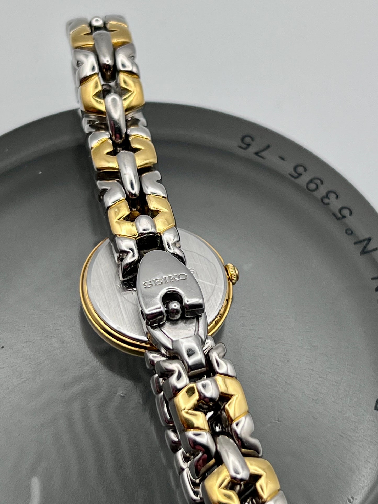 1995 Ladies Seiko 1N00-1C70 Two-Tone Bracelet Quartz