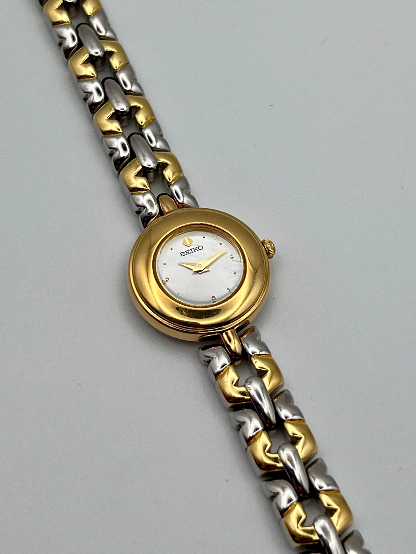 1995 Ladies Seiko 1N00-1C70 Two-Tone Bracelet Quartz