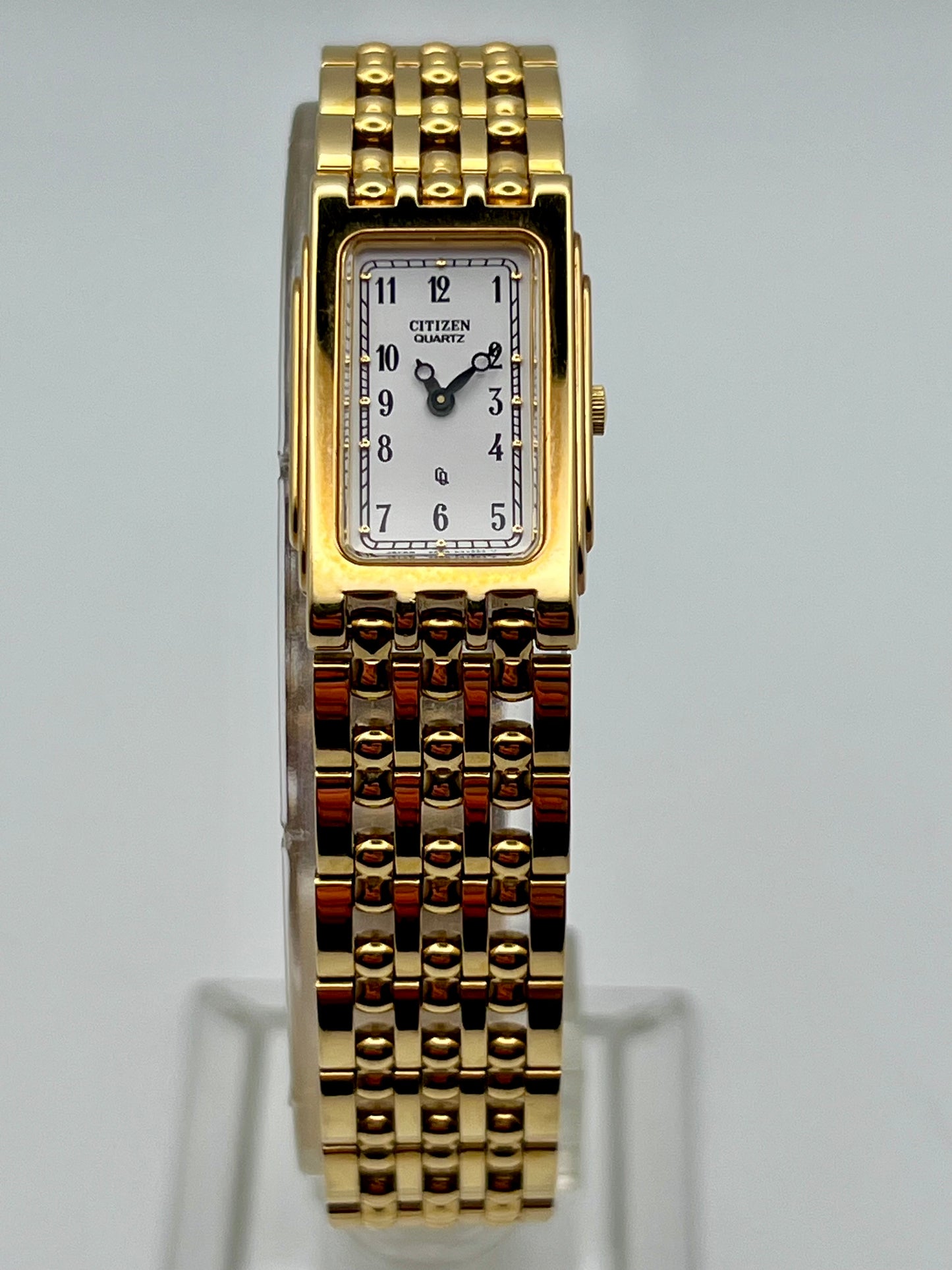 1997 Ladies Citizen 2200-229142 Quartz Gold Tone Tank Near Mint