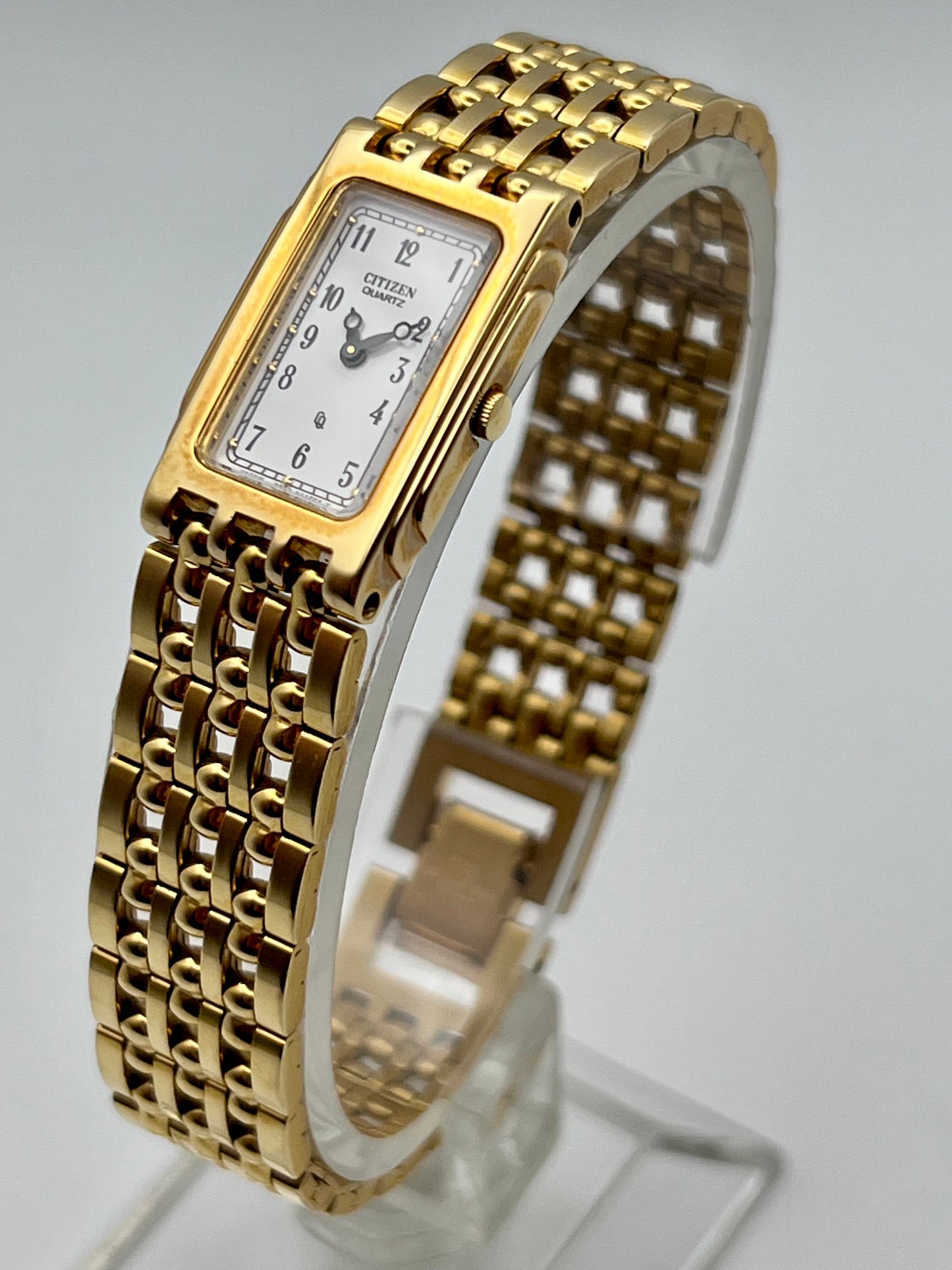 1997 Ladies Citizen 2200-229142 Quartz Gold Tone Tank Near Mint