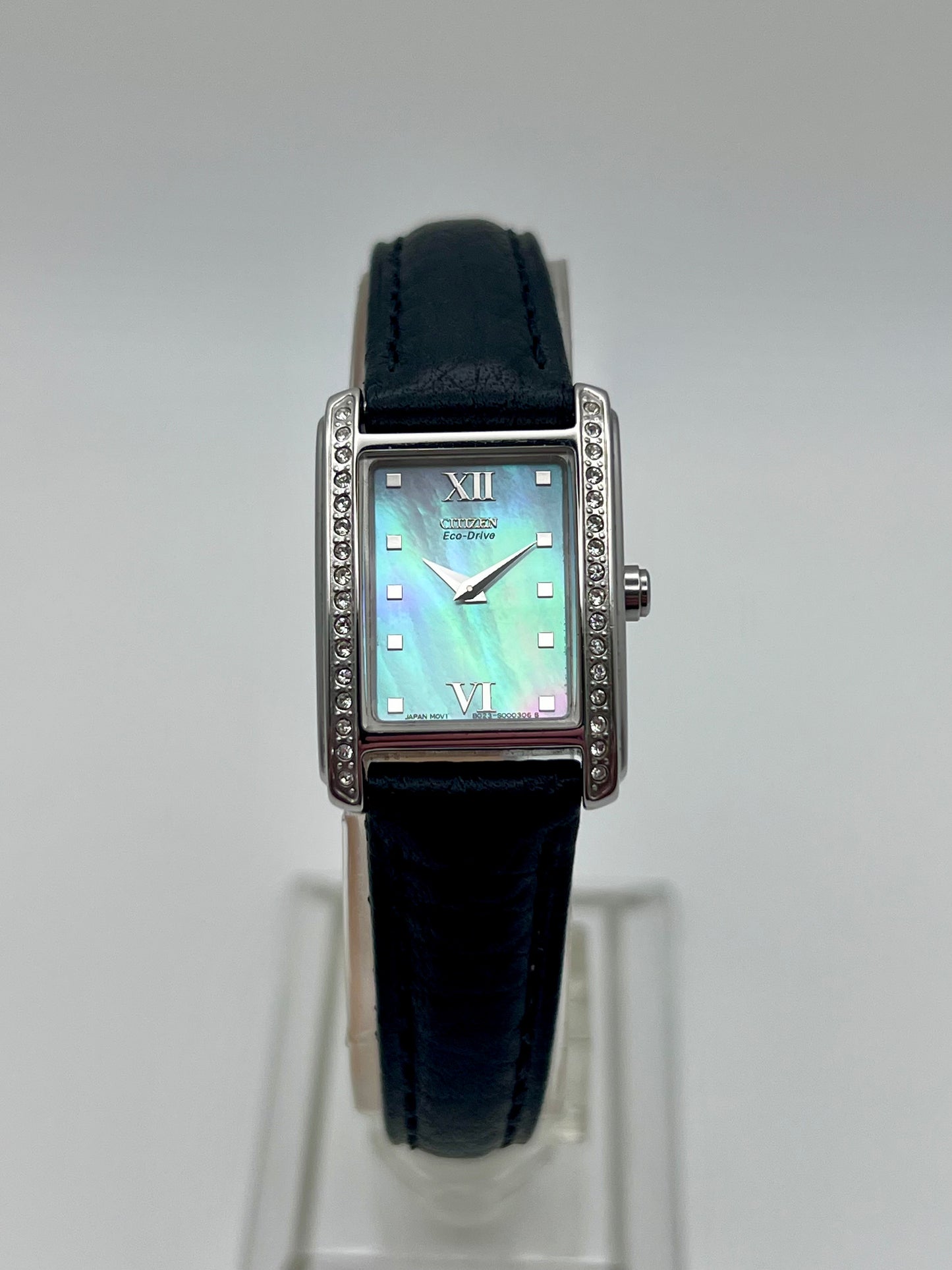 2011 Womens Mother of Pearl Citizen Eco-Drive B023-S000220