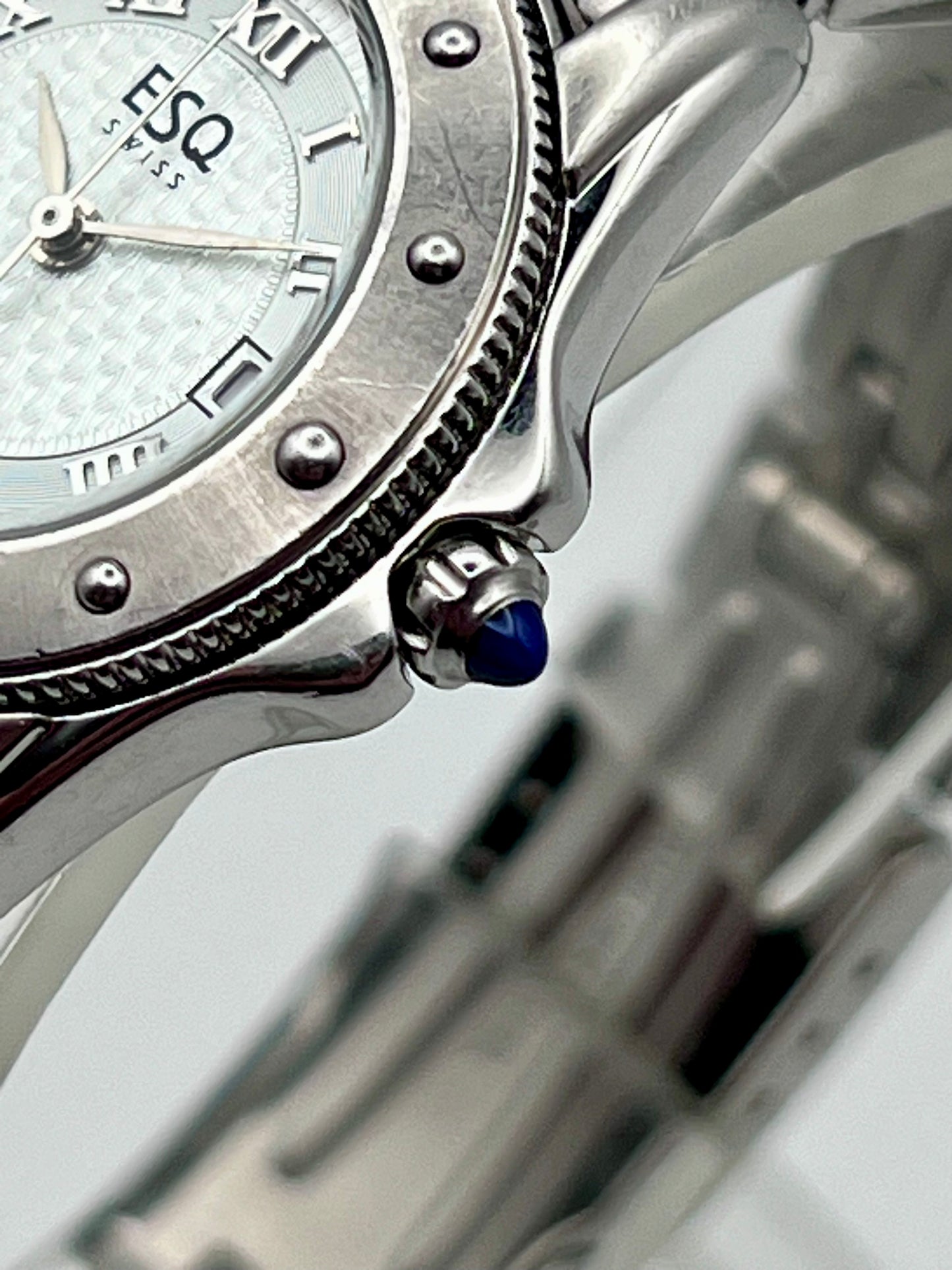 1998 Womens ESQ Movado Quest E5051