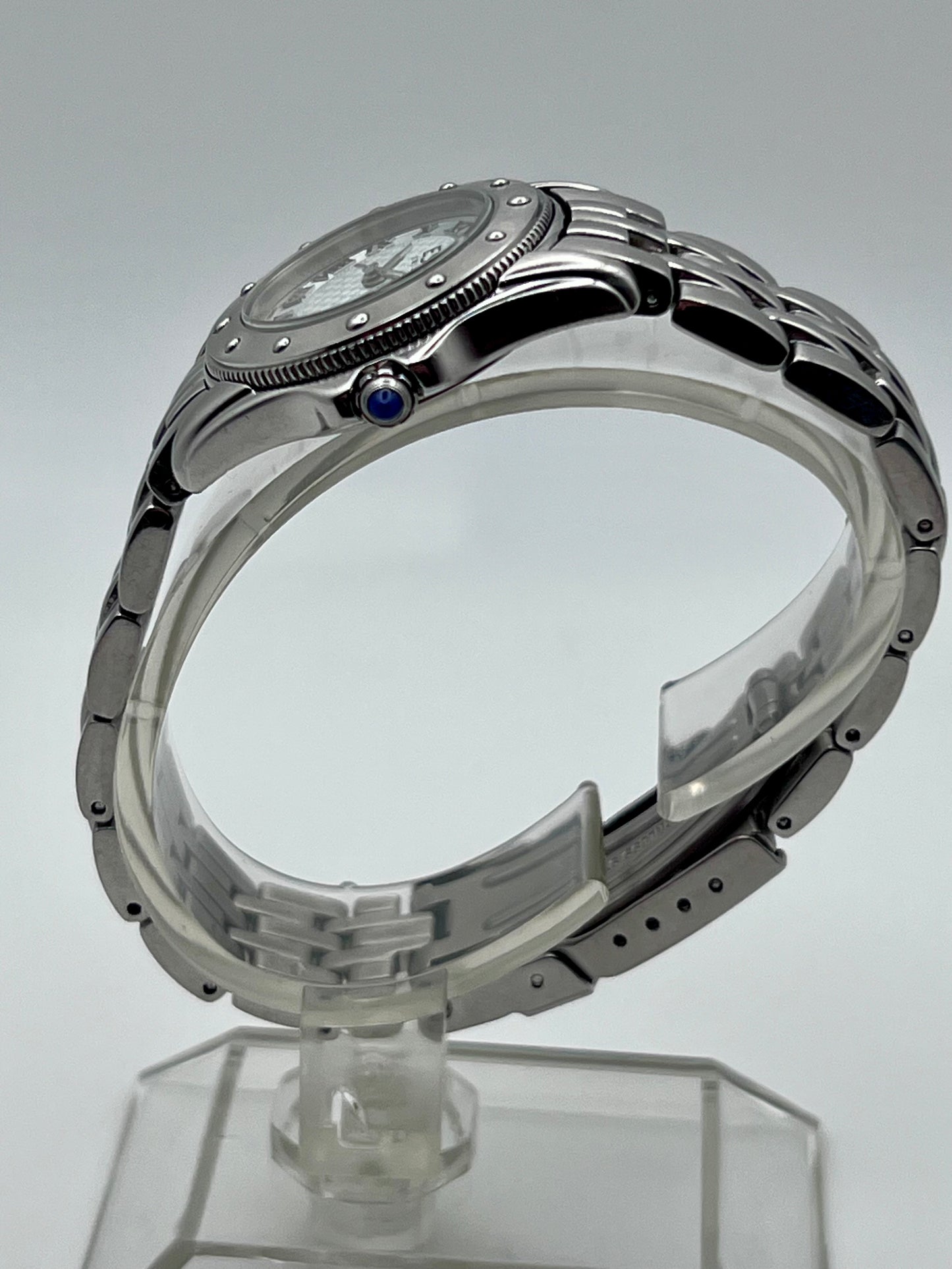 1998 Womens ESQ Movado Quest E5051