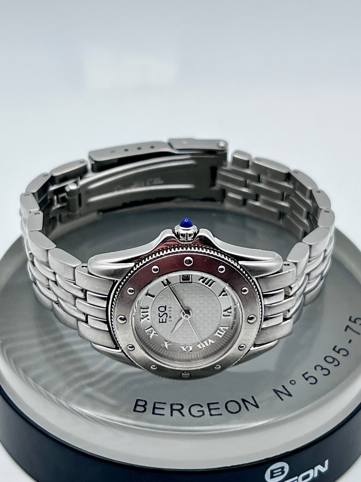 1998 Womens ESQ Movado Quest E5051