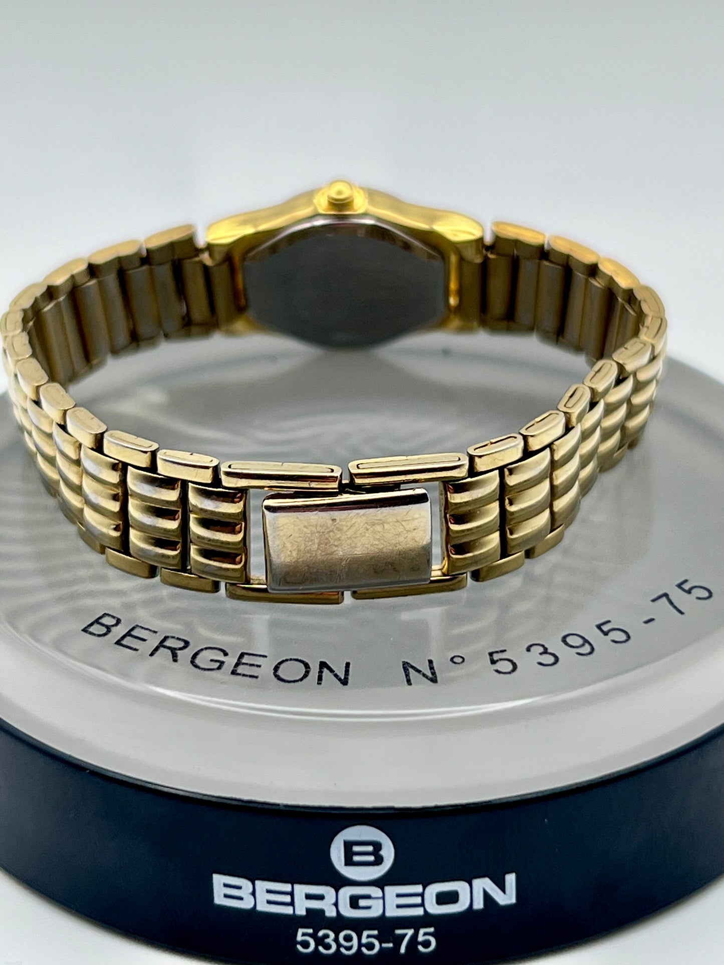 2002 Womens Citizen 5930-T15774 CQ Gold Tone