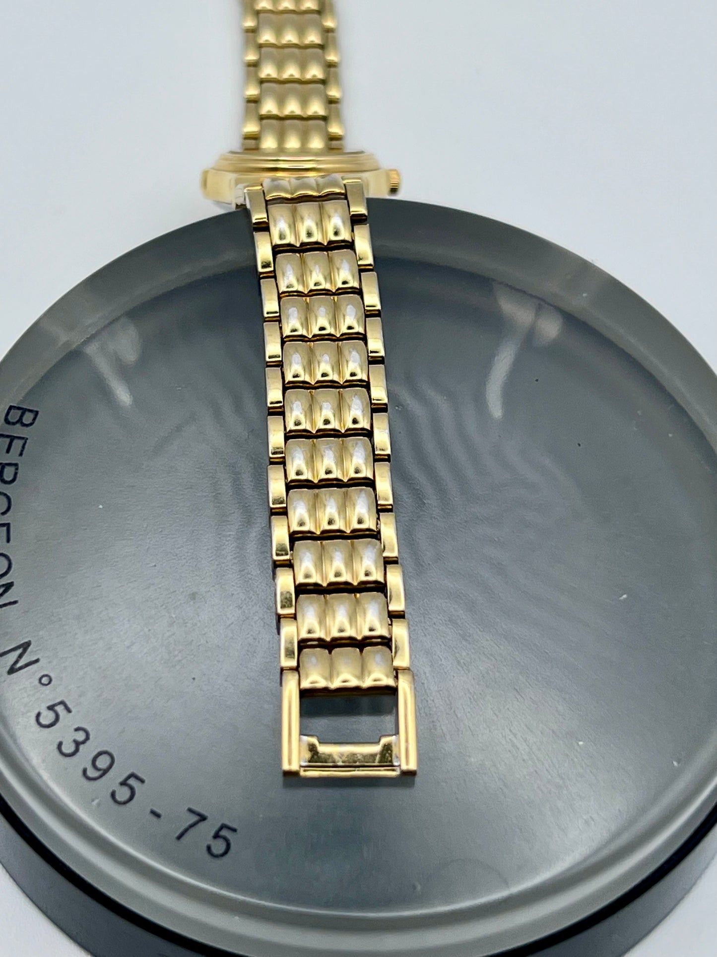 2002 Womens Citizen 5930-T15774 CQ Gold Tone