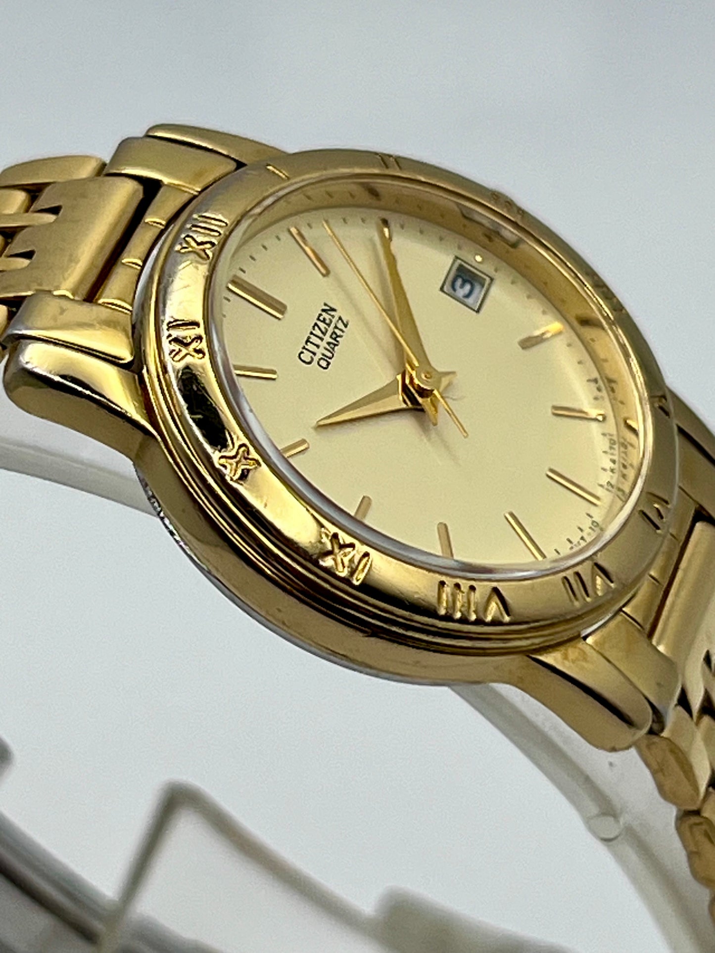 2002 Womens Citizen 1012-K13131 Gold Tone