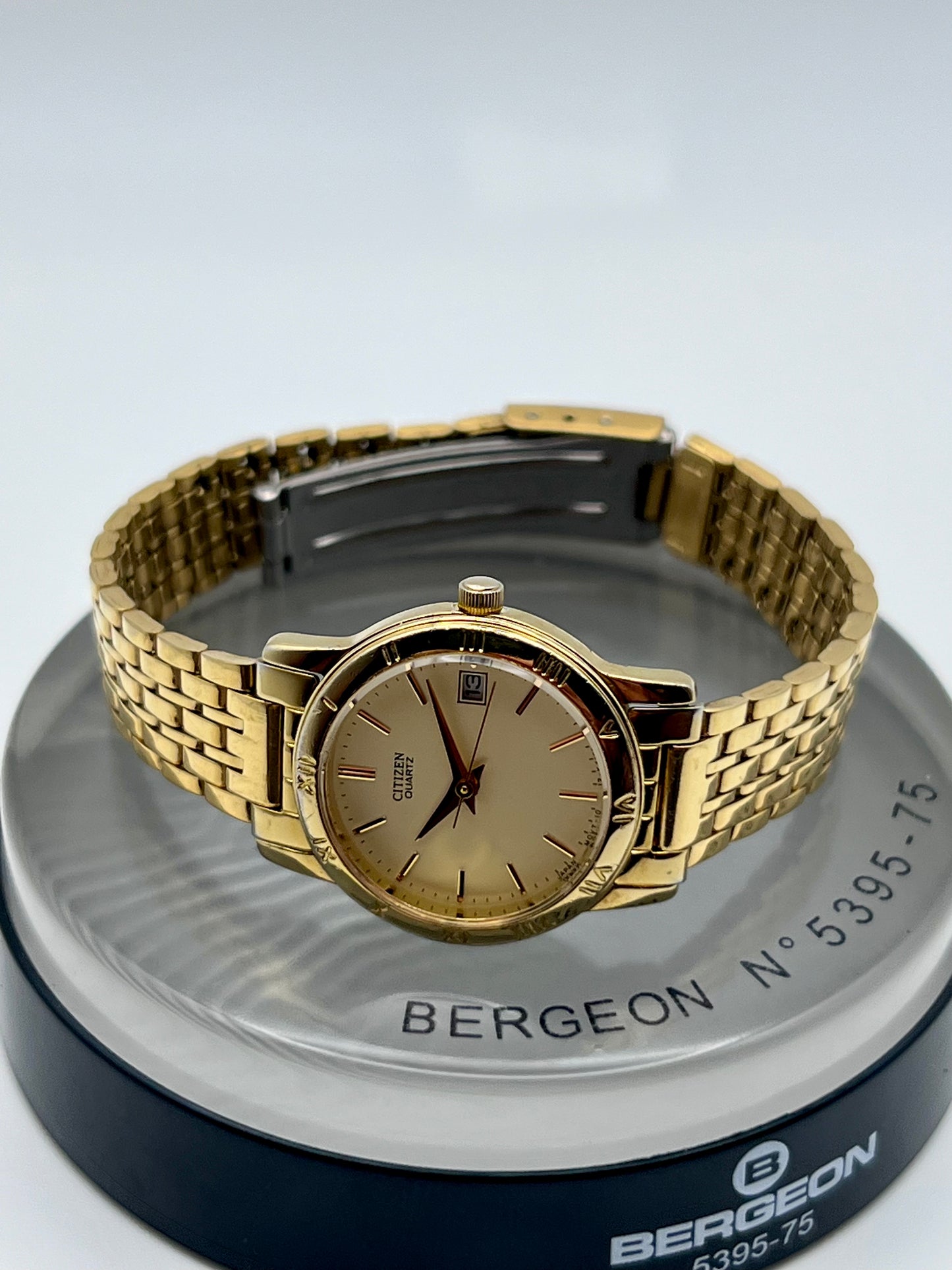2002 Womens Citizen 1012-K13131 Gold Tone