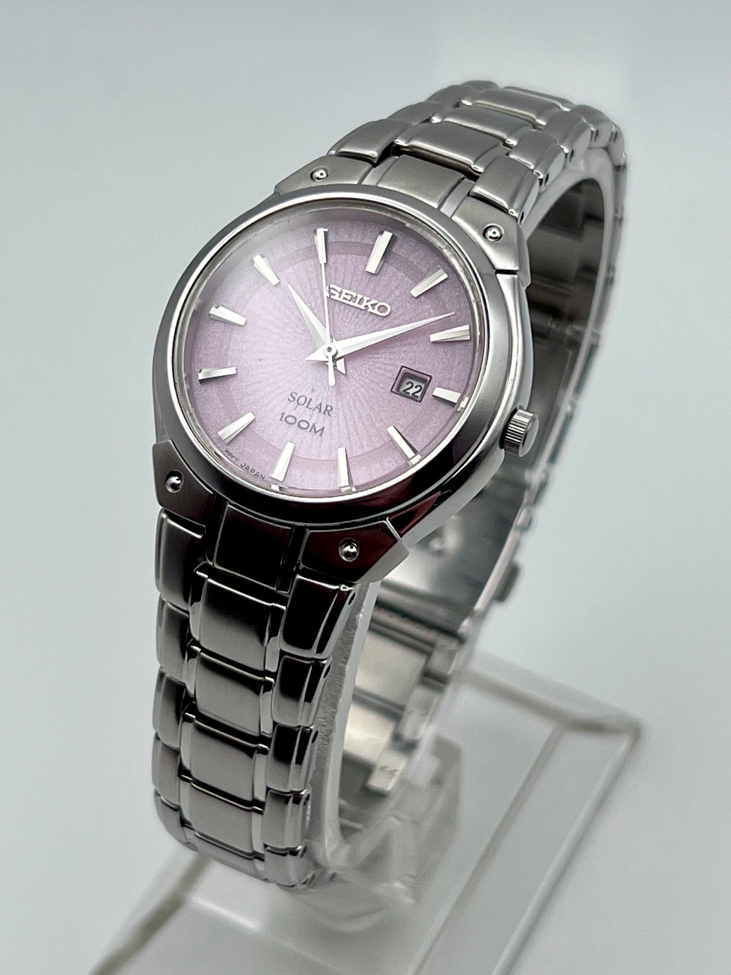 2013 Womens Pink Seiko Solar V137-0AY0 with Box and Papers