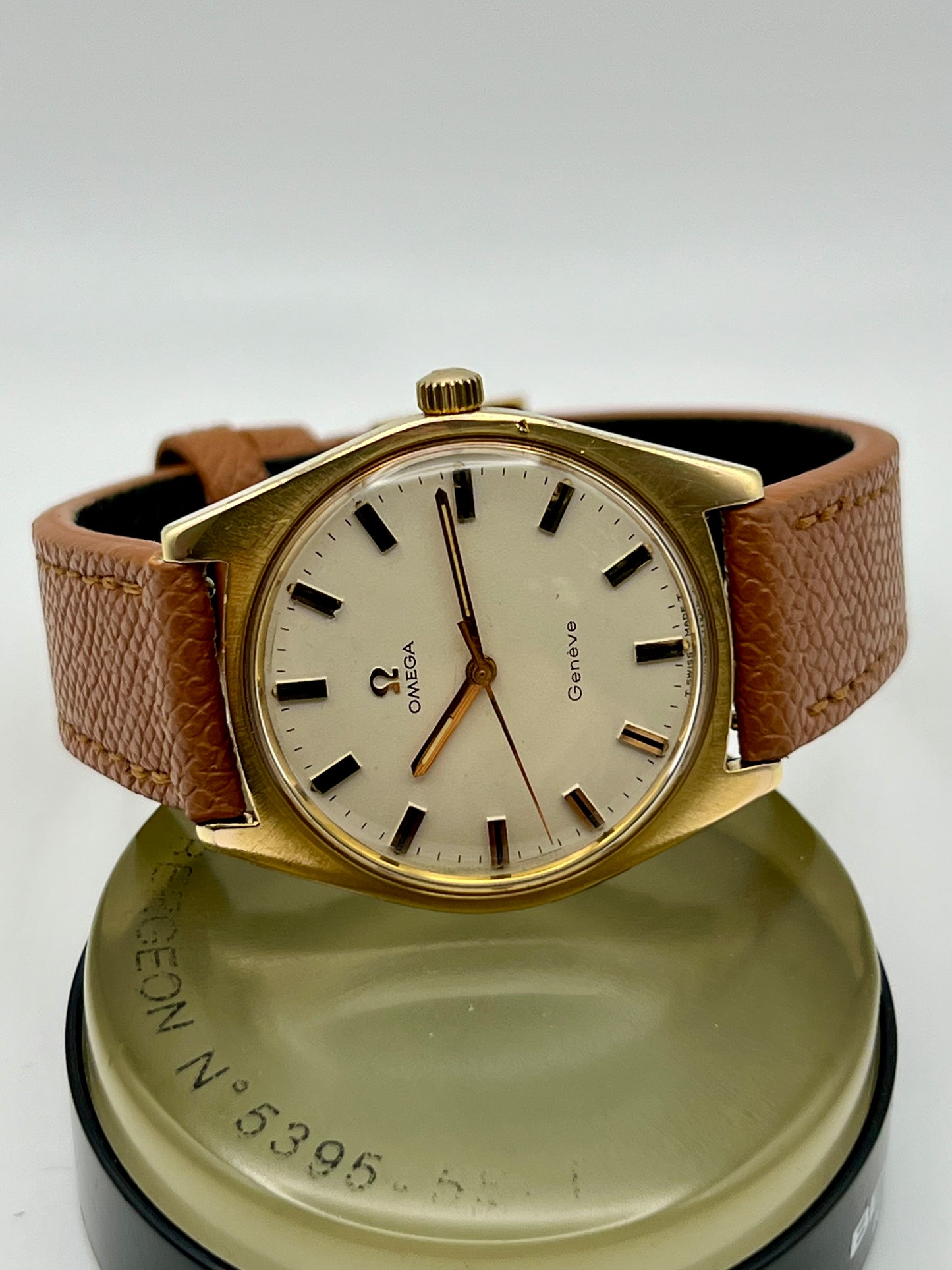 Omega Genève Cal 601 Ref. 135.041