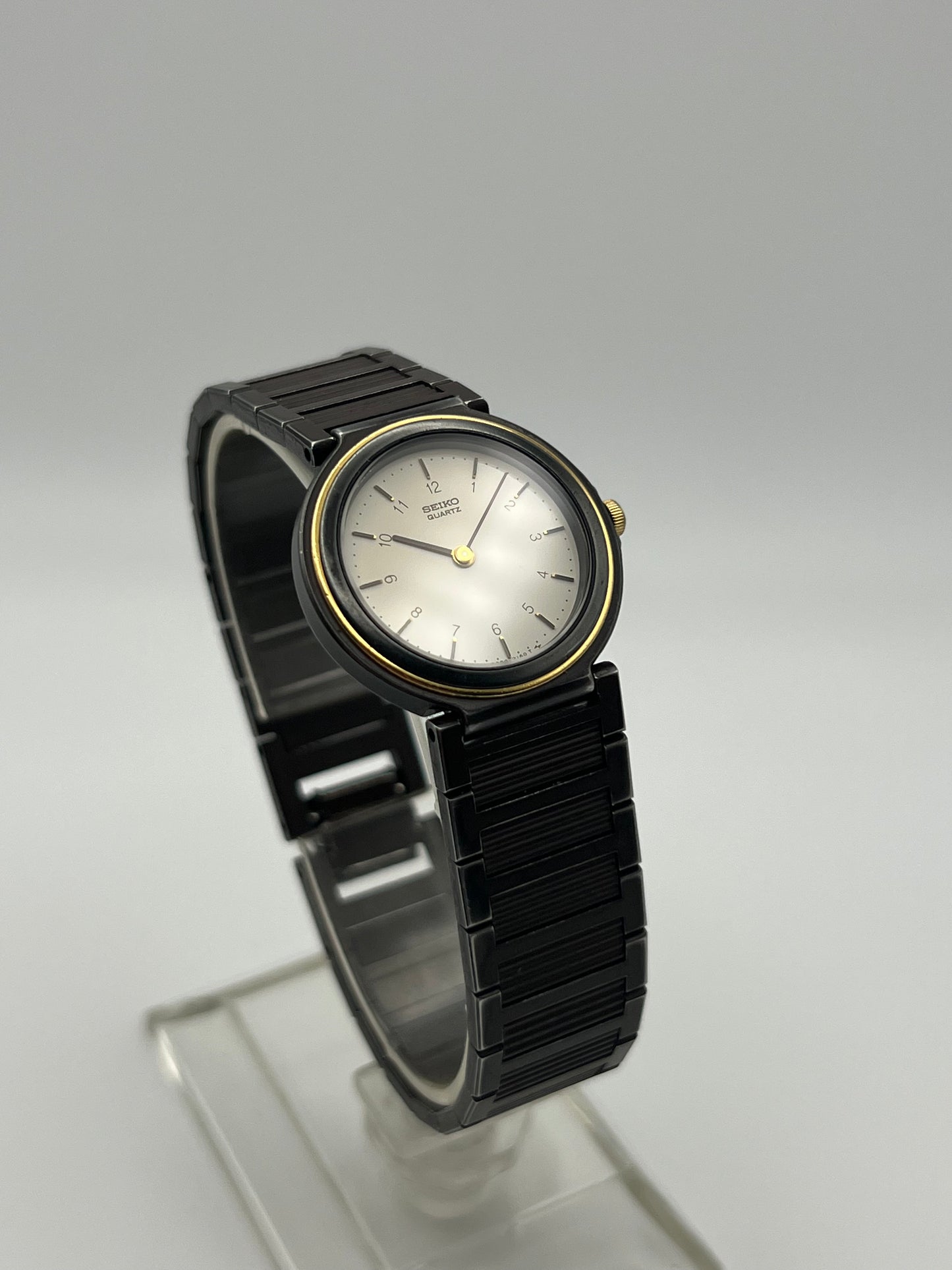 Ladies Seiko 2C20-026B Quartz Brown